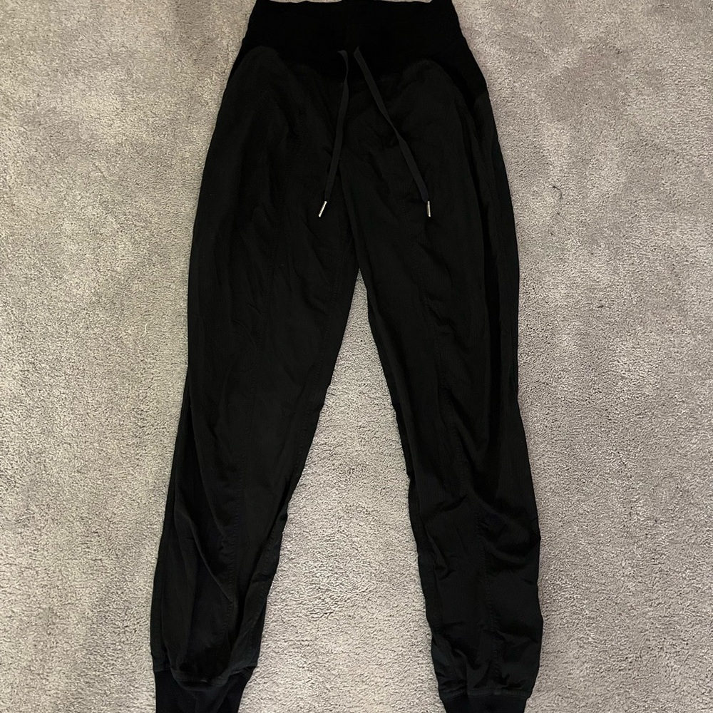 Lululemon black Dance Studio Joggers size 2